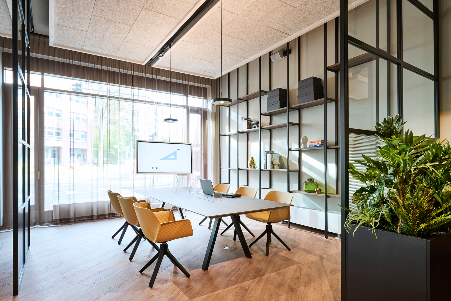 Moderner Co-Working- und Meetingbereich